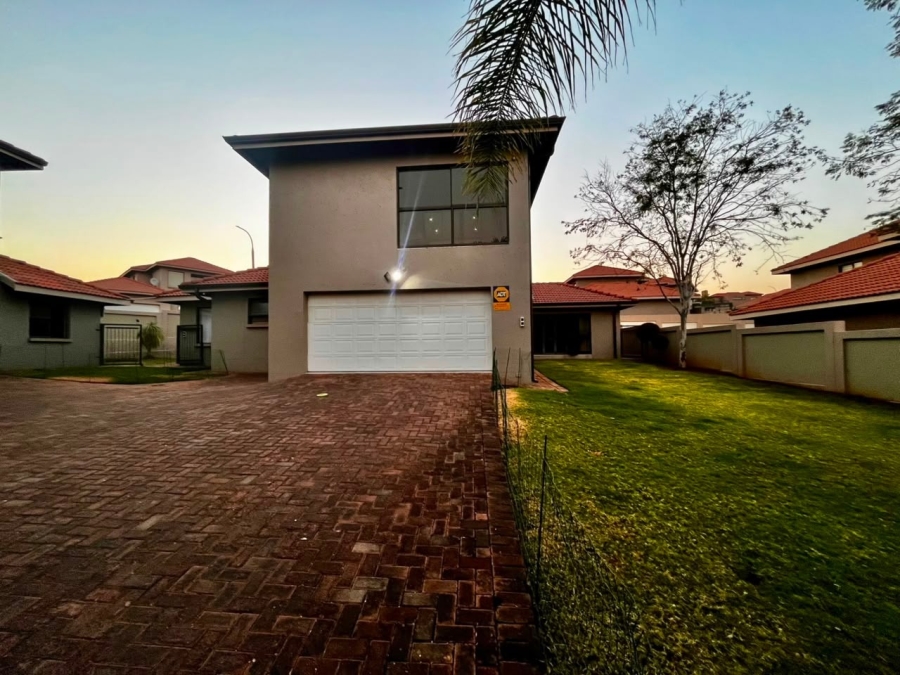 4 Bedroom Property for Sale in Boschdal North West